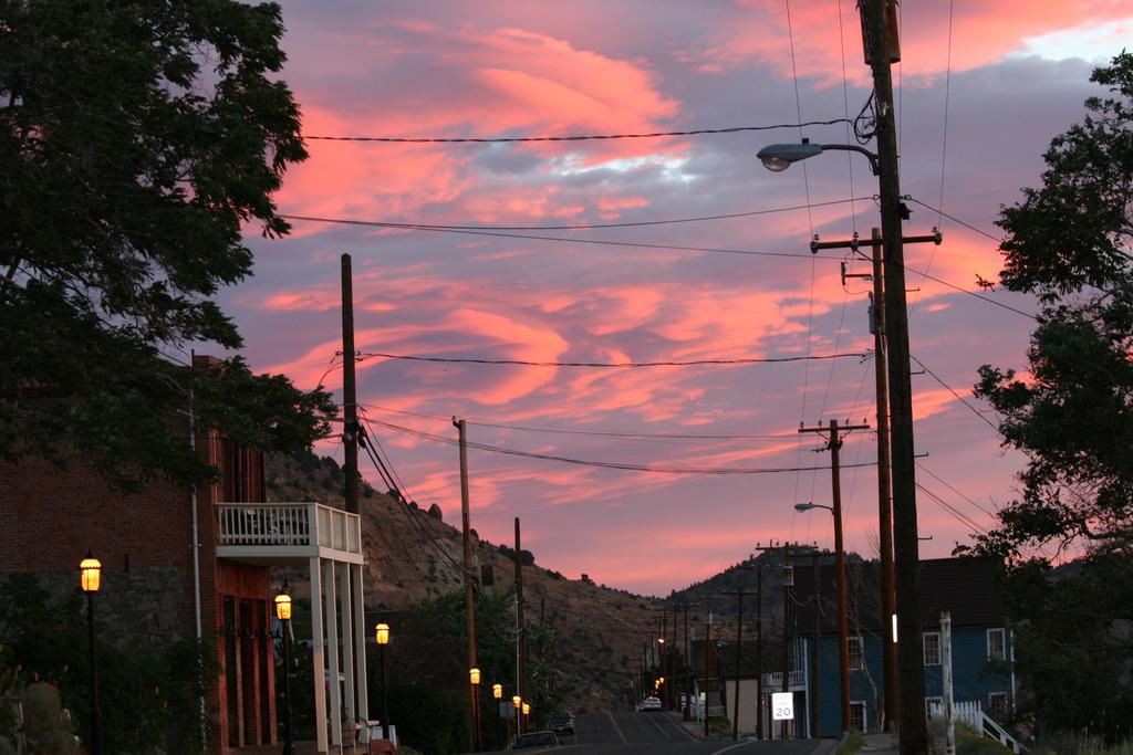 Sugarloaf Mountain Motel Virginia City Exteriér fotografie